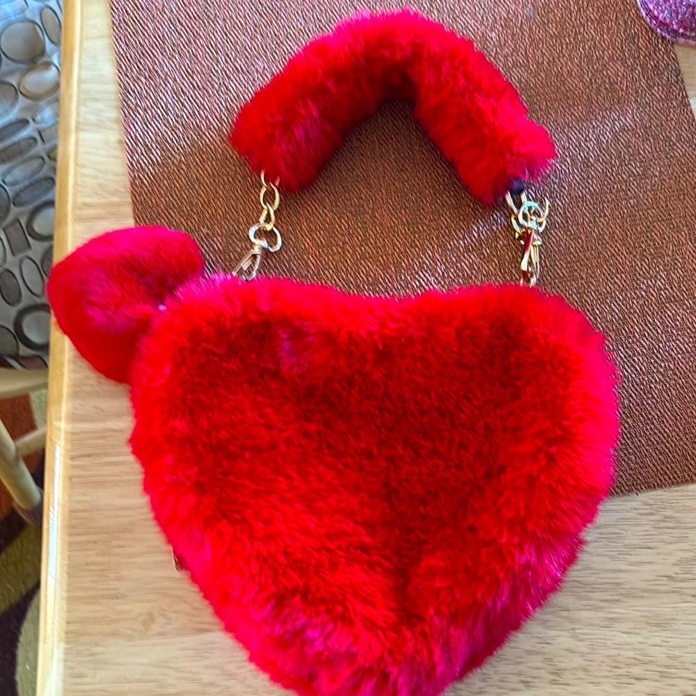 GENTLY USED!!!!! Faux fur Red heart purse with Heart faux fur key chain